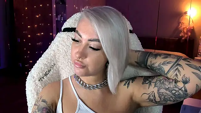 Snapshot of tykioty_Miley chatting on March 14, 5:46 pm tykioty Miley online show from March 14, 5:46 pm