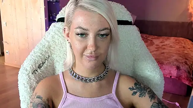 Snapshot of tykioty_Miley chatting on September 19, 11:33 am tykioty Miley online show from September 19, 11:33 am