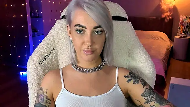 Snapshot of tykioty_Miley chatting on October 23, 3:22 pm tykioty Miley online show from October 23, 3:22 pm