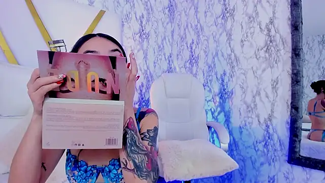 Athziry  online show from December 18, 9:40 pm