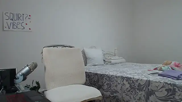 Snapshot of AnnaStellariX chatting on January 1, 1:37 pm AnnaStellariX online show from January 1, 1:37 pm
