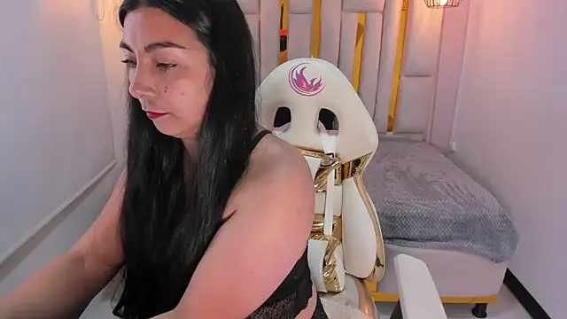 Snapshot of Karla_hernandez_ chatting on February 6, 10:59 am Karla hernandez online show from February 6, 10:59 am