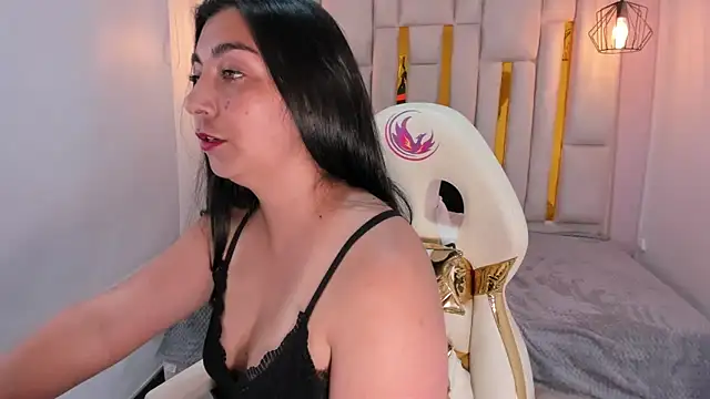 Snapshot of Karla_hernandez_ chatting on February 6, 5:09 pm Karla hernandez online show from February 6, 5:09 pm