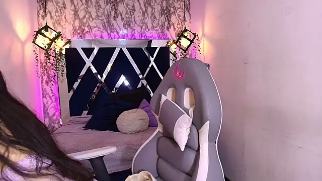 Snapshot of Karla_hernandez_ chatting on October 17, 11:57 am Karla hernandez online show from October 17, 11:57 am