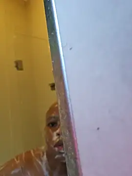 Snapshot of curvycloe1 chatting on February 25, 6:14 am curvycloe1 online show from February 25, 6:14 am