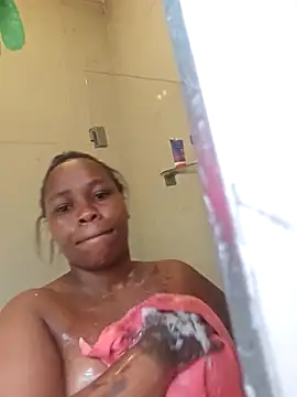 Snapshot of curvycloe1 chatting on February 26, 7:31 am curvycloe1 online show from February 26, 7:31 am