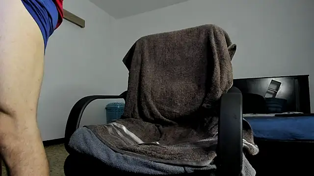 TristanWoods online show from April 4, 8:34 am