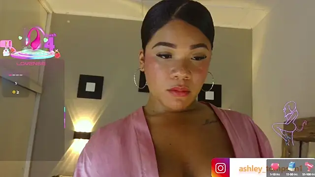 ashley Tompson1 online show from March 22, 6:25 pm