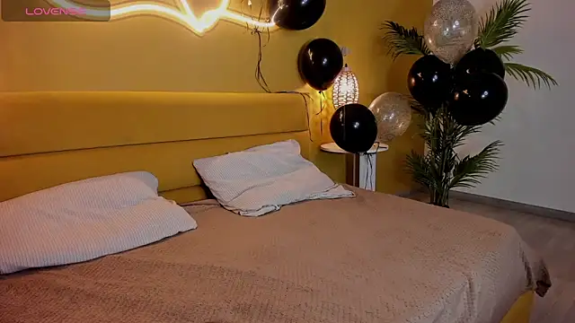 EvaMoran online show from January 20, 5:15 am