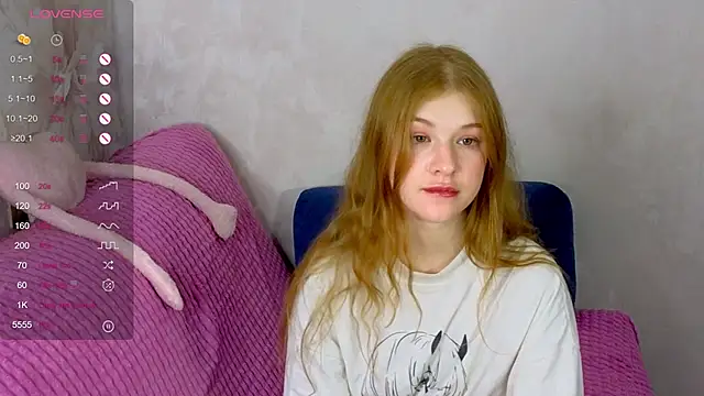 TrissMerigold9 online show from September 9, 6:18 pm