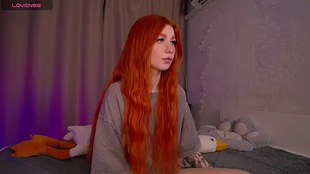 Snapshot of Evaa_Moonn_ chatting on December 13, 2:05 pm Evaa Moonn online show from December 13, 2:05 pm