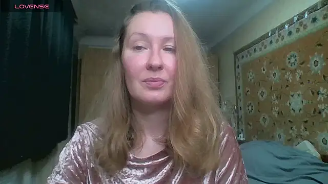 Snapshot of AnnaXLovers chatting on December 19, 10:00 am AnnaXLovers online show from December 19, 10:00 am