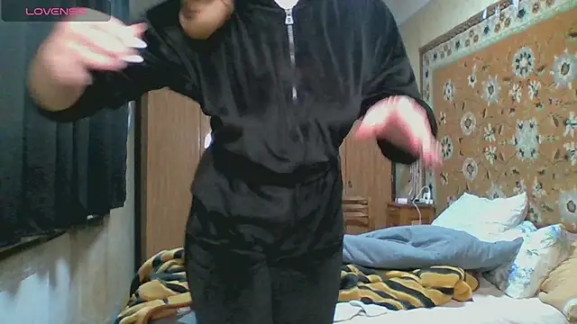 Snapshot of AnnaXLovers chatting on January 15, 12:43 pm AnnaXLovers online show from January 15, 12:43 pm