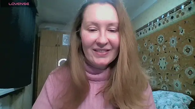 Snapshot of AnnaXLovers chatting on February 9, 1:37 pm AnnaXLovers online show from February 9, 1:37 pm