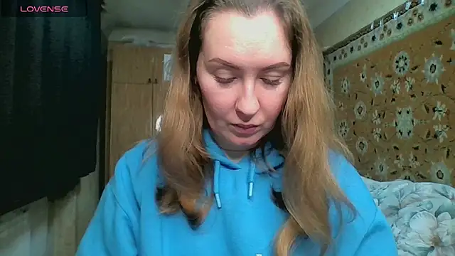 Snapshot of AnnaXLovers chatting on February 16, 12:56 pm AnnaXLovers online show from February 16, 12:56 pm