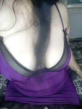 Snapshot of Farouha-aa chatting on February 26, 3:19 pm Farouha-aa online show from February 26, 3:19 pm