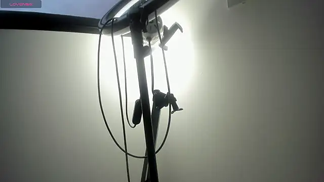 khloelatin online show from February 6, 10:57 pm