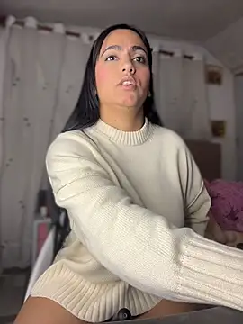 JazminTaylor online show from April 12, 6:40 am