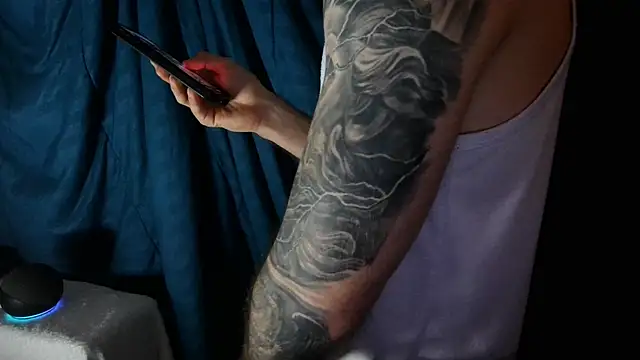 Snapshot of Kenner_fox77 chatting on December 30, 9:50 pm Kenner fox77 online show from December 30, 9:50 pm