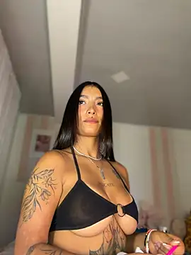 Snapshot of Milena-1 chatting on July 9, 10:19 am Milena-1 online show from July 9, 10:19 am
