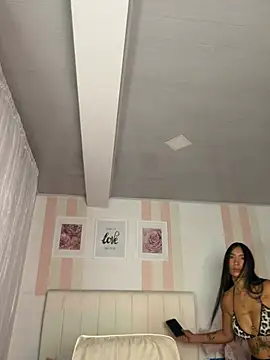 Snapshot of Milena-1 chatting on July 15, 11:15 am Milena-1 online show from July 15, 11:15 am