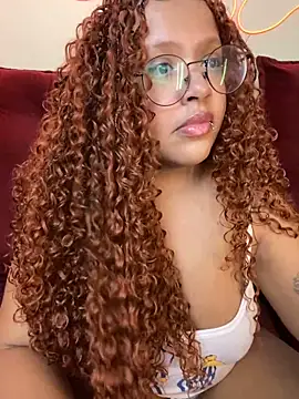 Snapshot of 99_Lilith chatting on November 19, 12:32 am 99 Lilith online show from November 19, 12:32 am