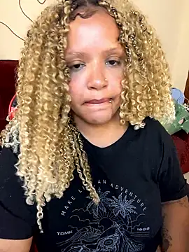 Snapshot of 99_Lilith chatting on January 5, 8:01 pm 99 Lilith online show from January 5, 8:01 pm