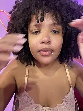 Snapshot of 99_Lilith chatting on February 20, 1:24 am 99 Lilith online show from February 20, 1:24 am