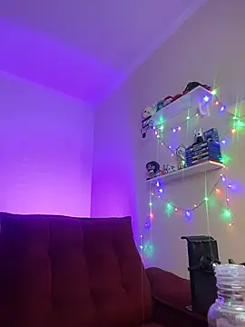 Snapshot of 99_Lilith chatting on February 22, 12:34 am 99 Lilith online show from February 22, 12:34 am