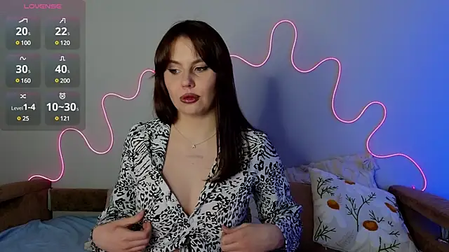 Snapshot of Aisha_Riley chatting on February 19, 2:23 pm Aisha Riley online show from February 19, 2:23 pm