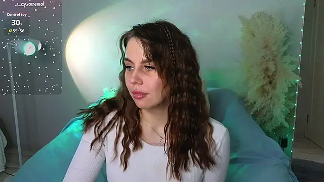 Snapshot of Aisha_Riley chatting on October 27, 2:43 pm Aisha Riley online show from October 27, 2:43 pm