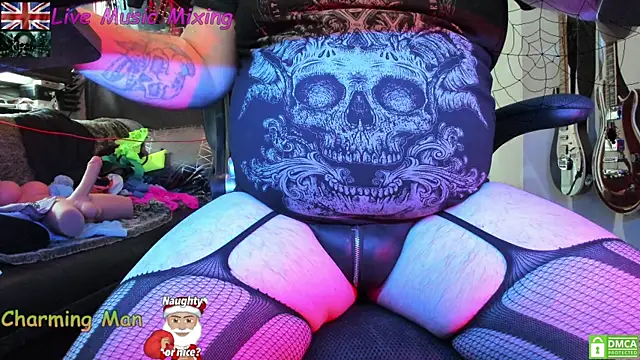 Snapshot of TheGothKing chatting on December 24, 11:17 am TheGothKing online show from December 24, 11:17 am