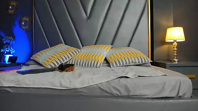 Snapshot of BrendaAdams_ chatting on March 6, 10:52 am BrendaAdams online show from March 6, 10:52 am