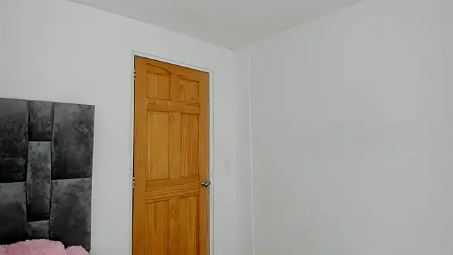  Little angel69 online show from February 20, 5:18 pm