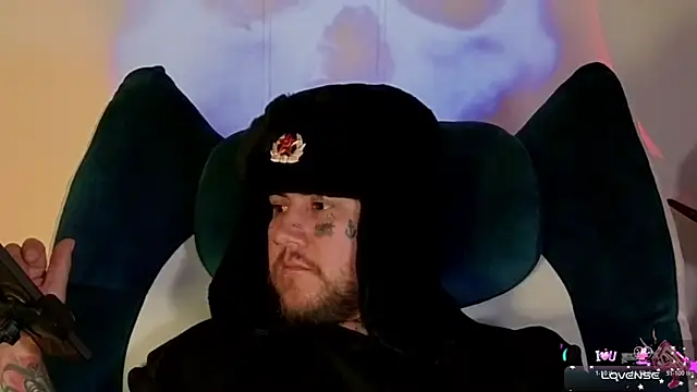 Snapshot of Ash_gusbig chatting on November 7, 3:28 am Ash gusbig online show from November 7, 3:28 am