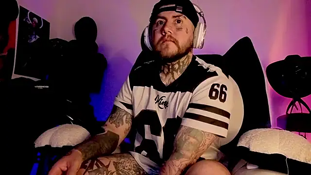 Ash gusbig online show from February 16, 1:35 am