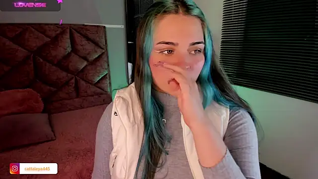 cattaleya    online show from January 9, 4:08 am