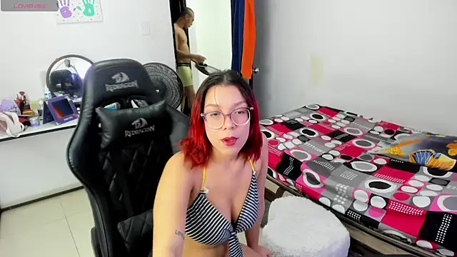 Snapshot of Max_kony chatting on March 13, 12:37 am Max kony online show from March 13, 12:37 am