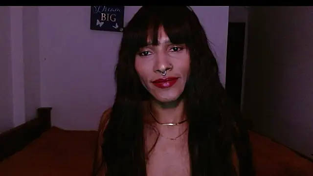 Snapshot of carolinemiller7 chatting on January 21, 9:13 am carolinemiller7 online show from January 21, 9:13 am