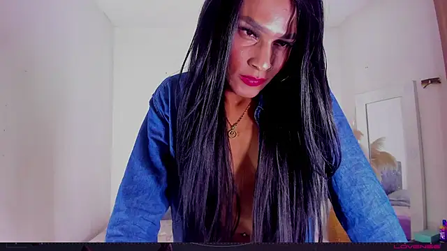 Snapshot of carolinemiller7 chatting on October 11, 6:12 am carolinemiller7 online show from October 11, 6:12 am