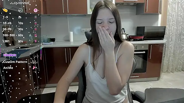 Snapshot of _BondiXUrban_ chatting on December 14, 4:51 am BondiXUrban online show from December 14, 4:51 am