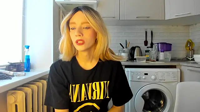  Alice Kitty online show from January 4, 9:43 am