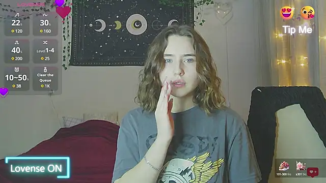 Snapshot of Aurora_workerr chatting on December 27, 3:37 pm Aurora workerr online show from December 27, 3:37 pm