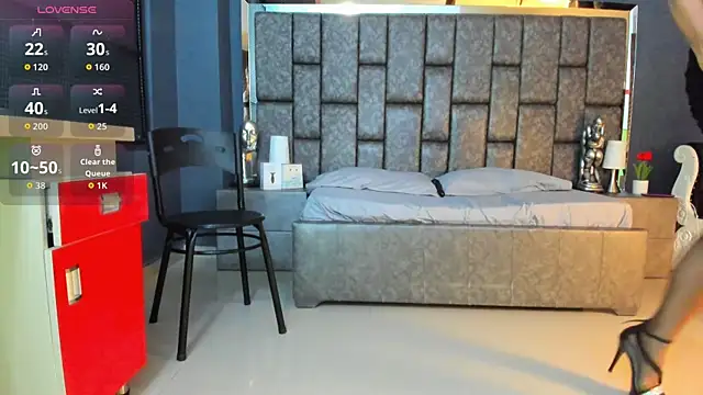 Matureyulyet online show from October 4, 9:24 pm