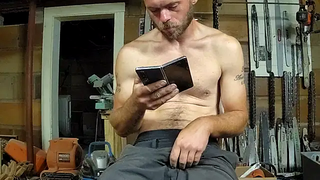 Snapshot of Bigoleslong98765 chatting on September 21, 4:25 am Bigoleslong98765 online show from September 21, 4:25 am