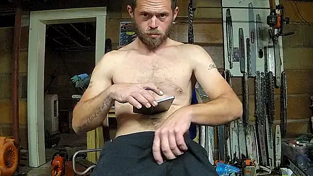 Snapshot of Bigoleslong98765 chatting on October 11, 5:17 am Bigoleslong98765 online show from October 11, 5:17 am