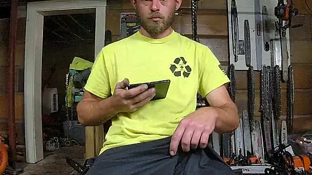 Snapshot of Bigoleslong98765 chatting on October 19, 6:19 pm Bigoleslong98765 online show from October 19, 6:19 pm