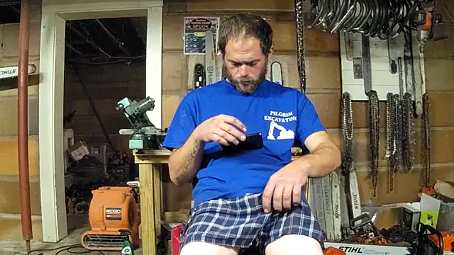 Snapshot of Bigoleslong98765 chatting on November 11, 9:26 pm Bigoleslong98765 online show from November 11, 9:26 pm