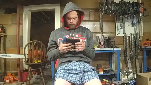 Snapshot of Bigoleslong98765 chatting on December 17, 2:12 pm Bigoleslong98765 online show from December 17, 2:12 pm