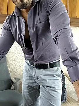 indianguy89 online show from April 15, 6:20 am